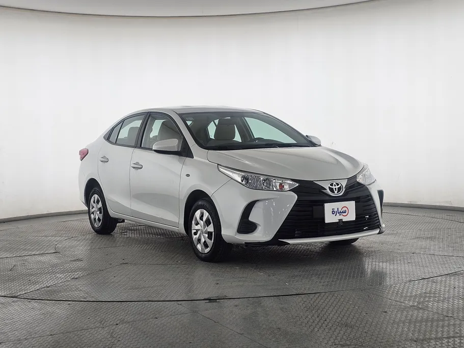 2022 Toyota Yaris  Y 