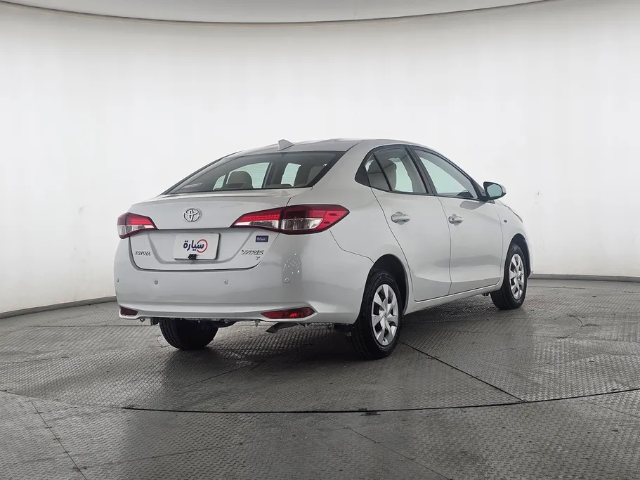 2022 Toyota Yaris  Y 