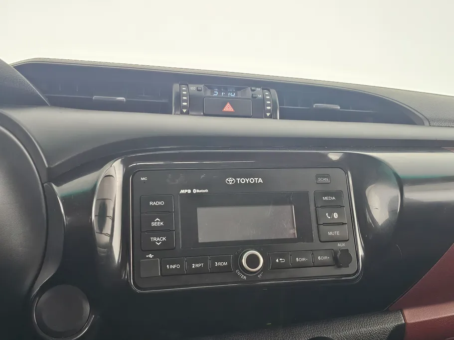 تويوتا هايلكس DC 4x2 Diesel 2022 