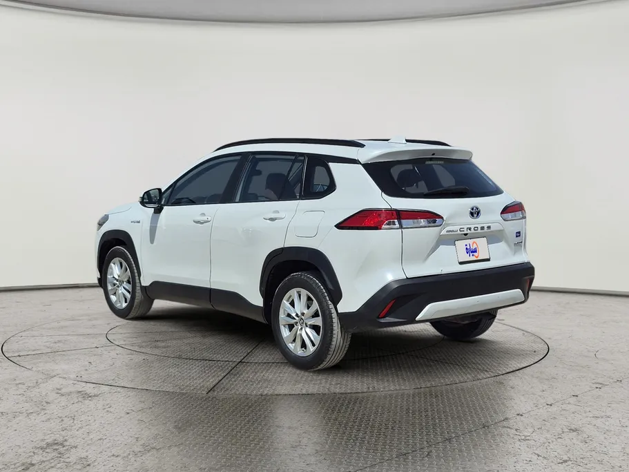 2024 Toyota Corolla Cross XLE HEV 