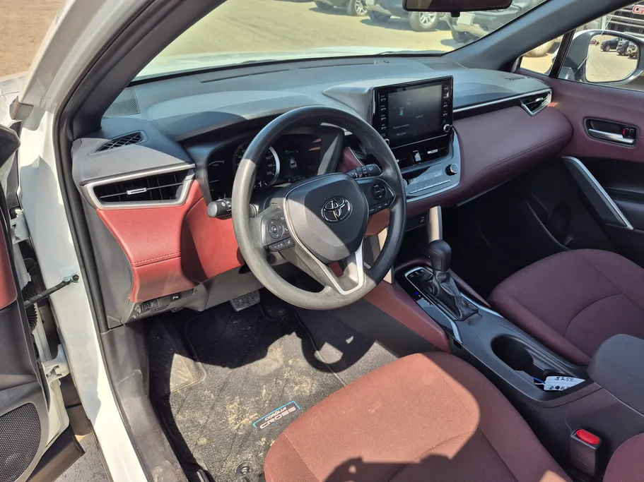 2024 Toyota Corolla Cross XLE HEV 