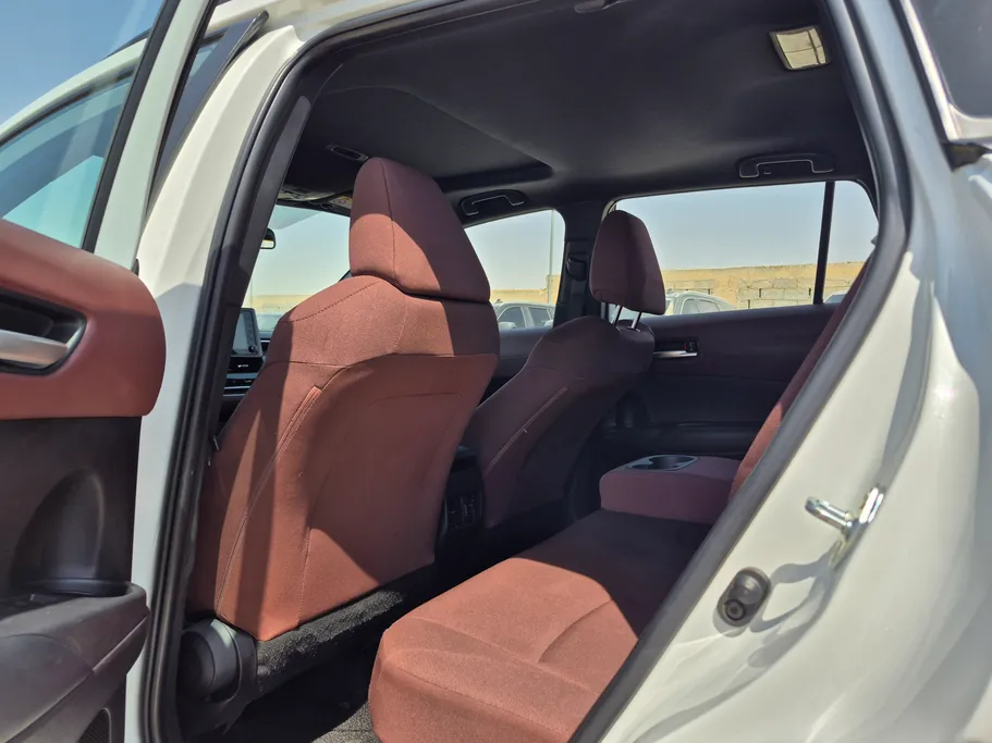 2024 Toyota Corolla Cross XLE HEV 