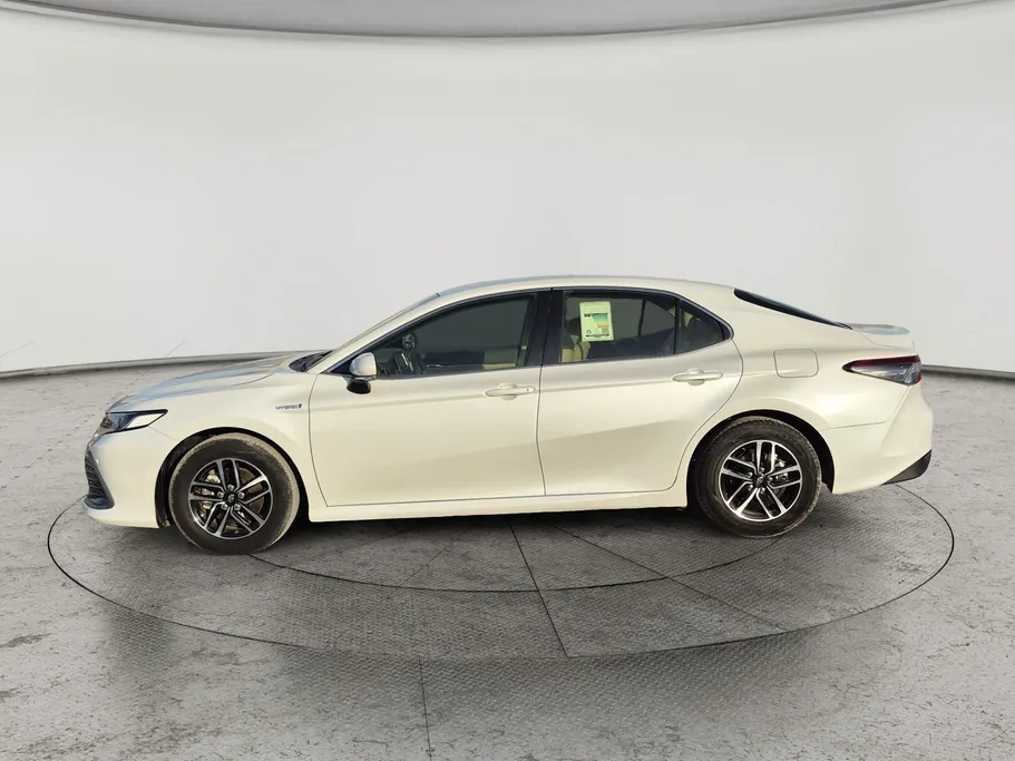 2024 Toyota Camry  LE HEV 