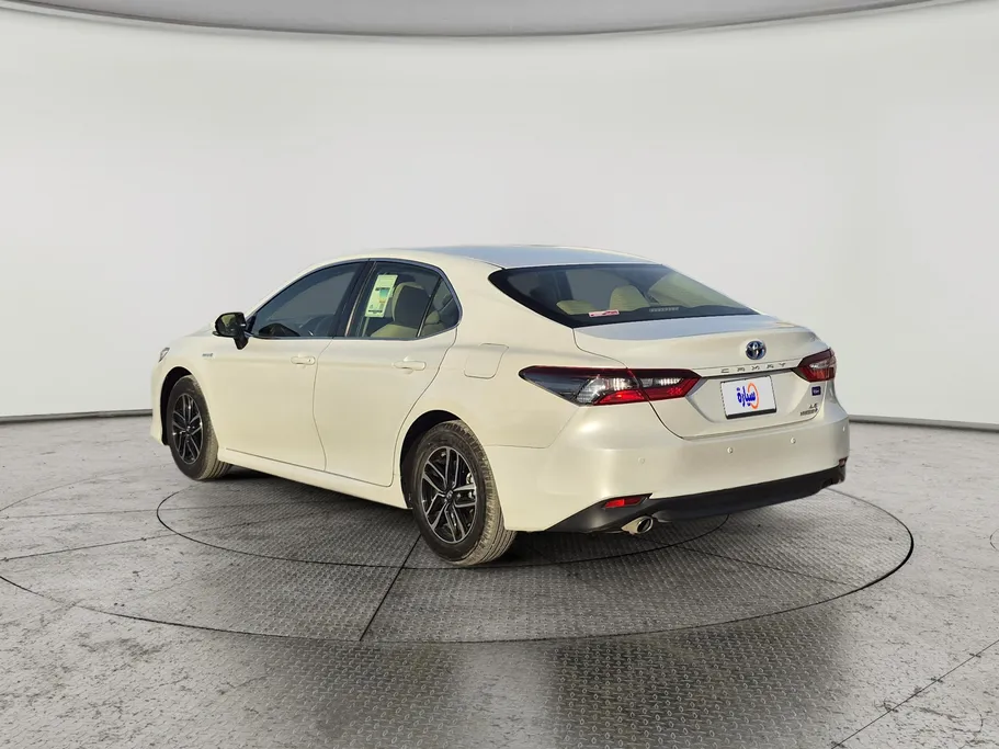 2024 Toyota Camry  LE HEV 