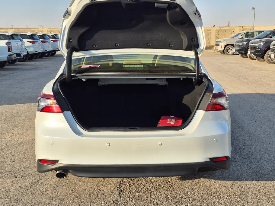 2024 Toyota Camry  LE HEV 