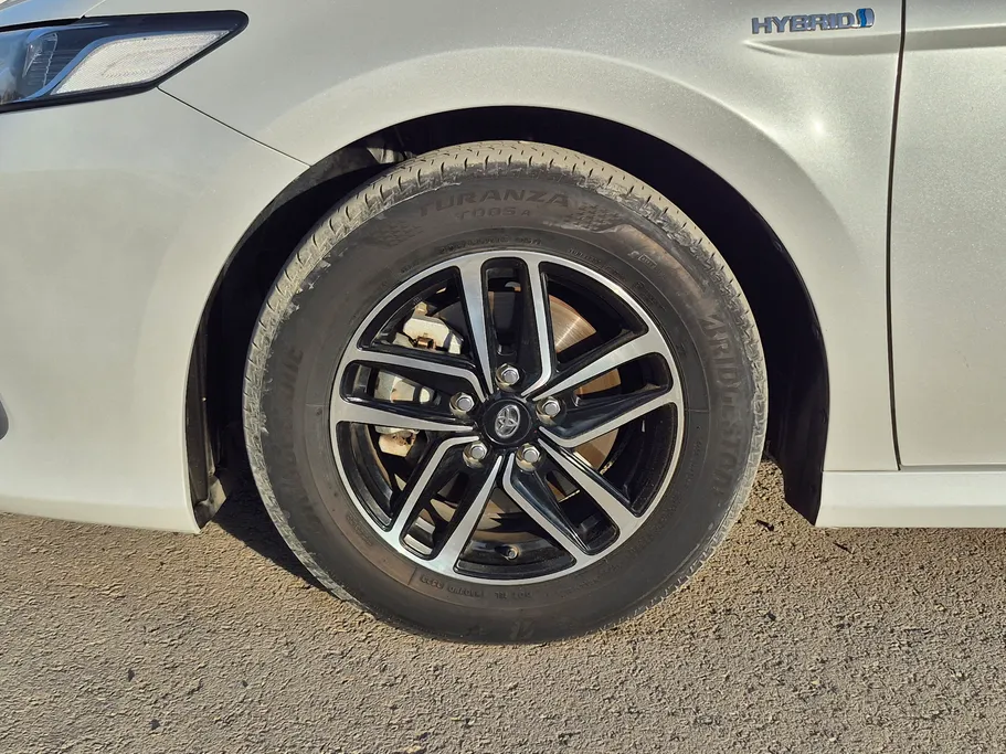 2024 Toyota Camry  LE HEV 