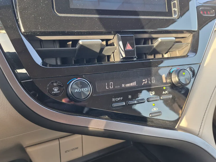 2024 Toyota Camry  LE HEV 