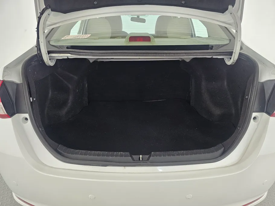 2022 Toyota Yaris  Y 