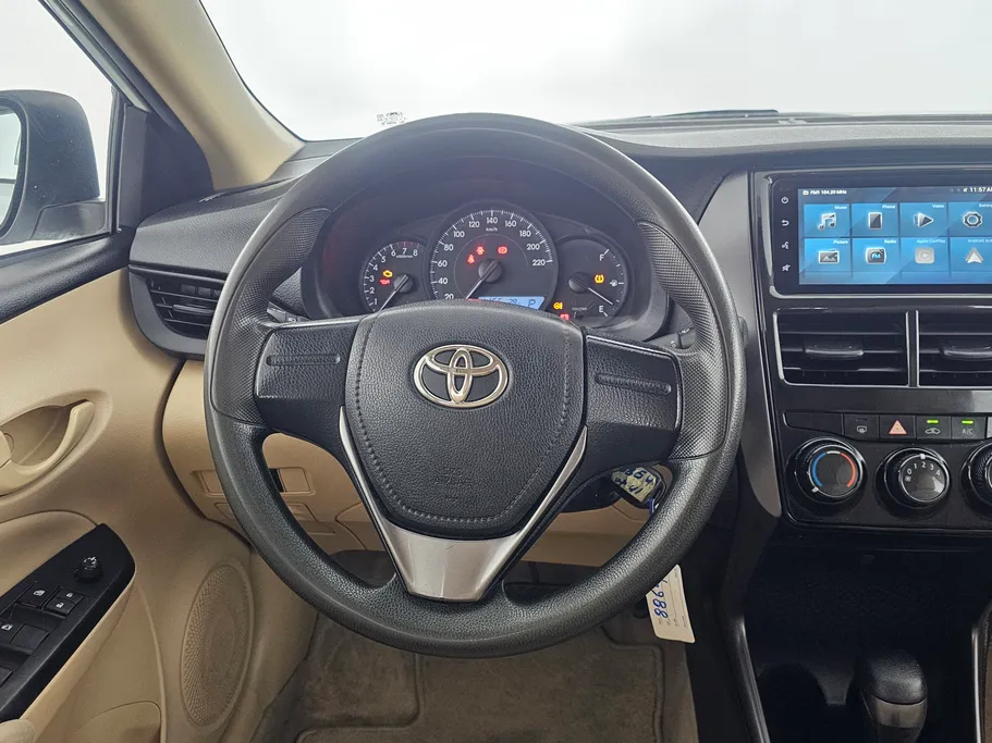 2022 Toyota Yaris  Y 