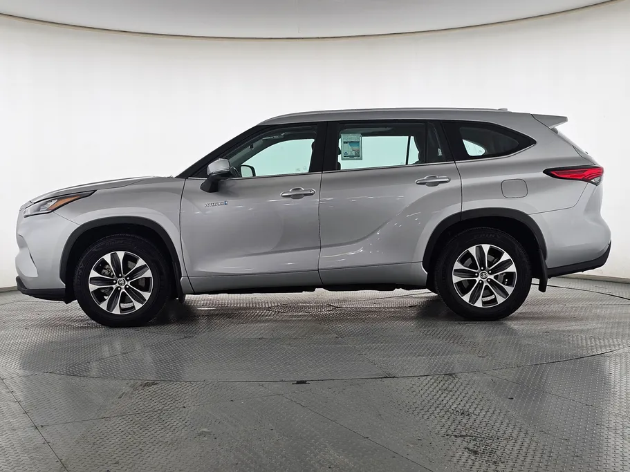 2023 Toyota Highlander GLE 