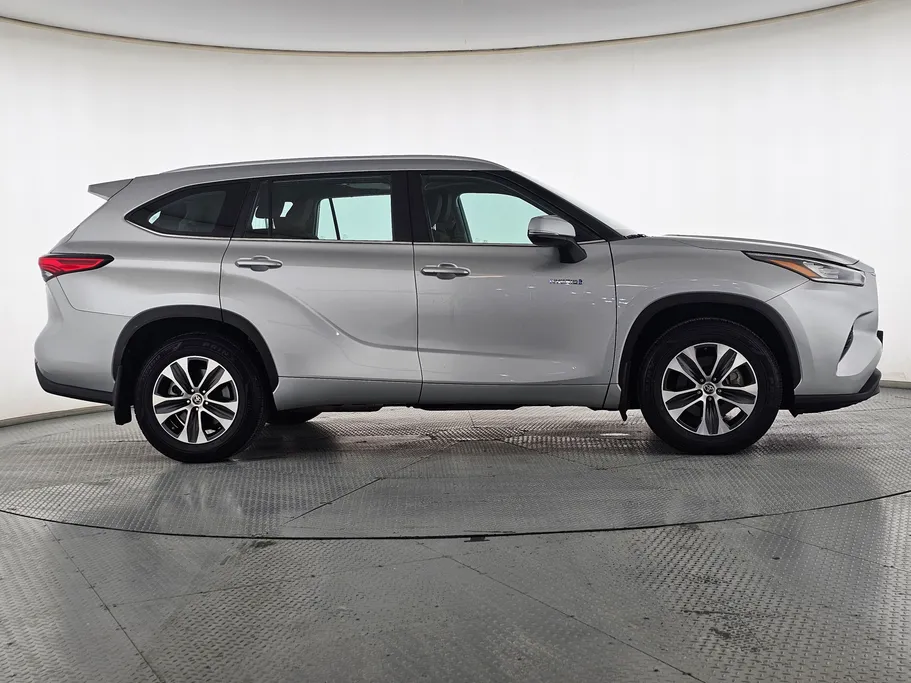 2023 Toyota Highlander GLE 