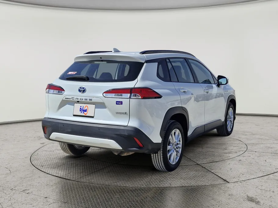 2024 Toyota Corolla Cross XLE HEV 