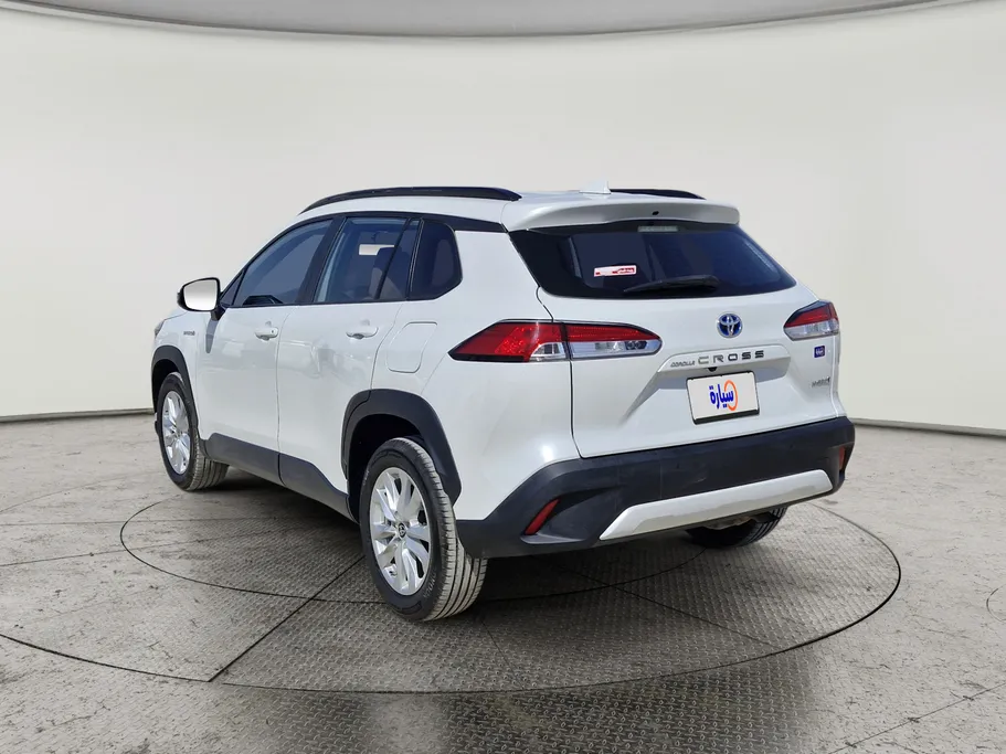 2024 Toyota Corolla Cross XLE HEV 