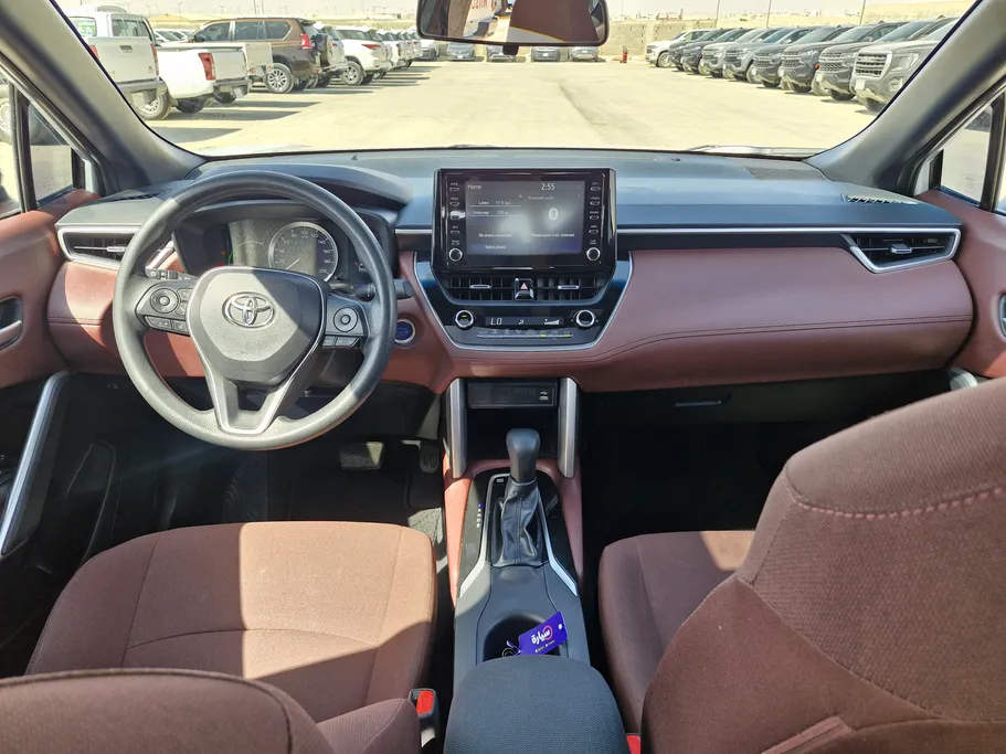 2024 Toyota Corolla Cross XLE HEV 