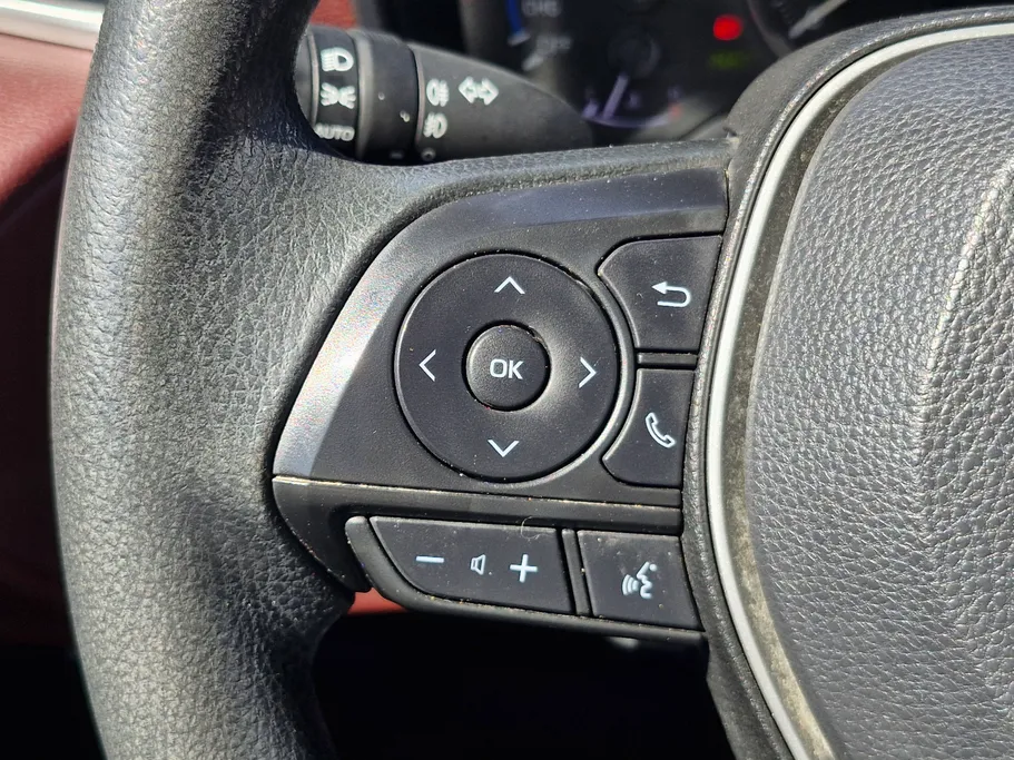 2024 Toyota Corolla Cross XLE HEV 