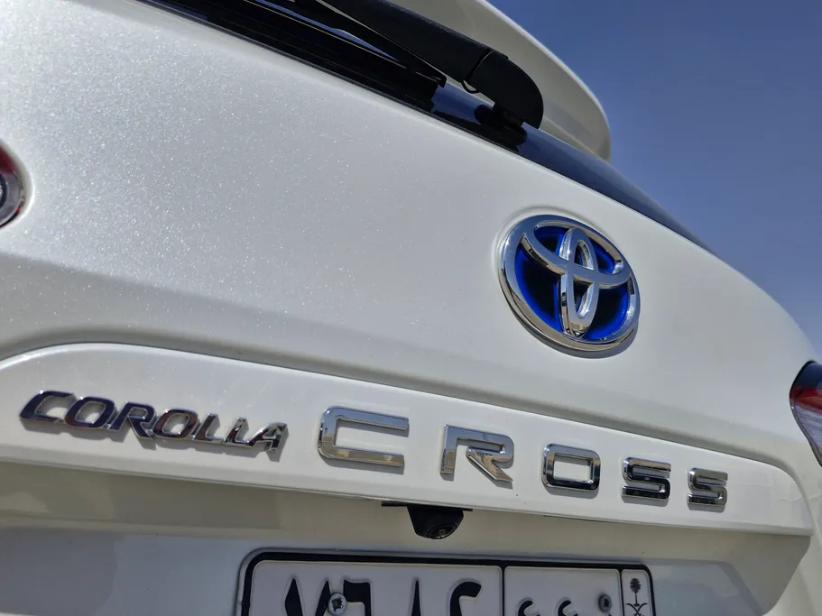 2024 Toyota Corolla Cross XLE HEV 