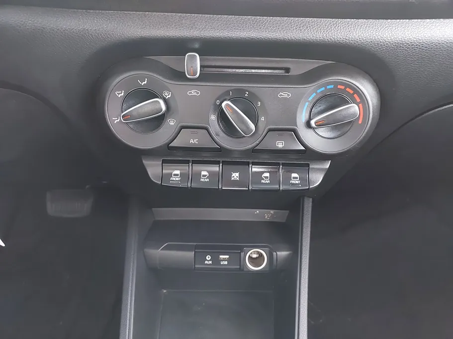 2024 Kia Pegas GL 