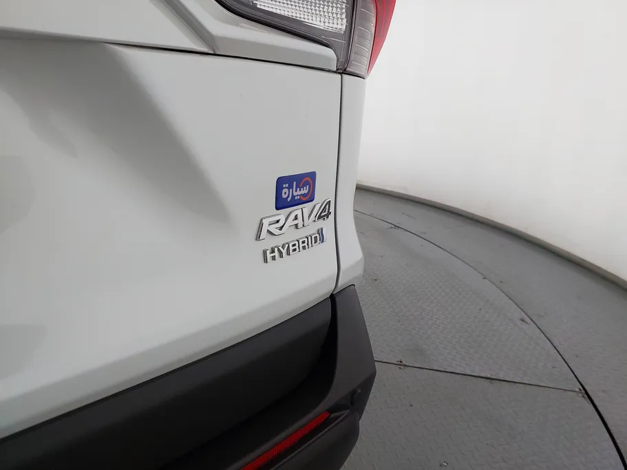 تويوتا راف فور LE HEV 2024 
