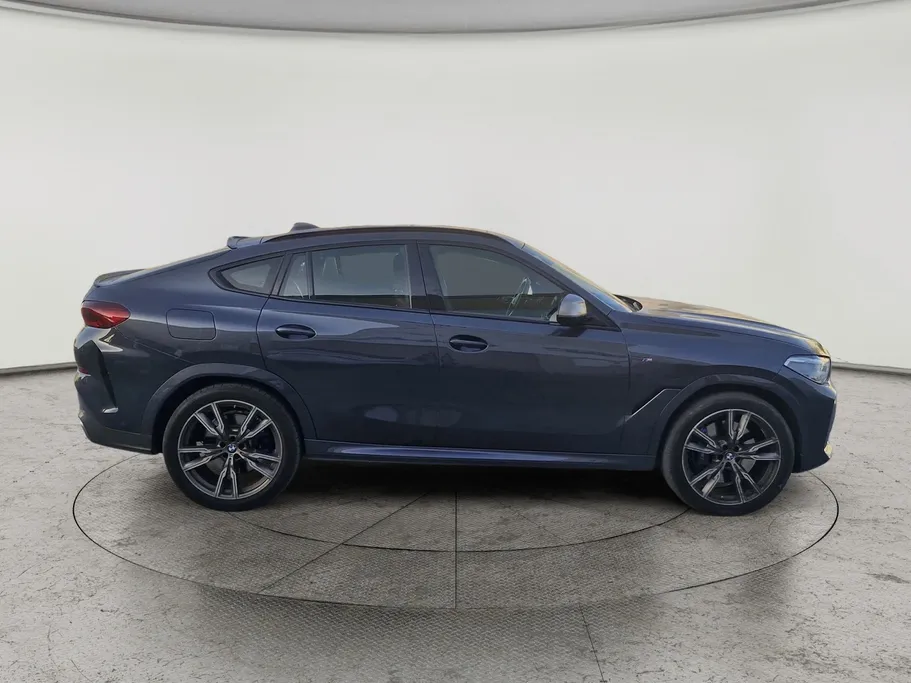 بي ام دبليو الفئة اكس 6 M 50i  2022 