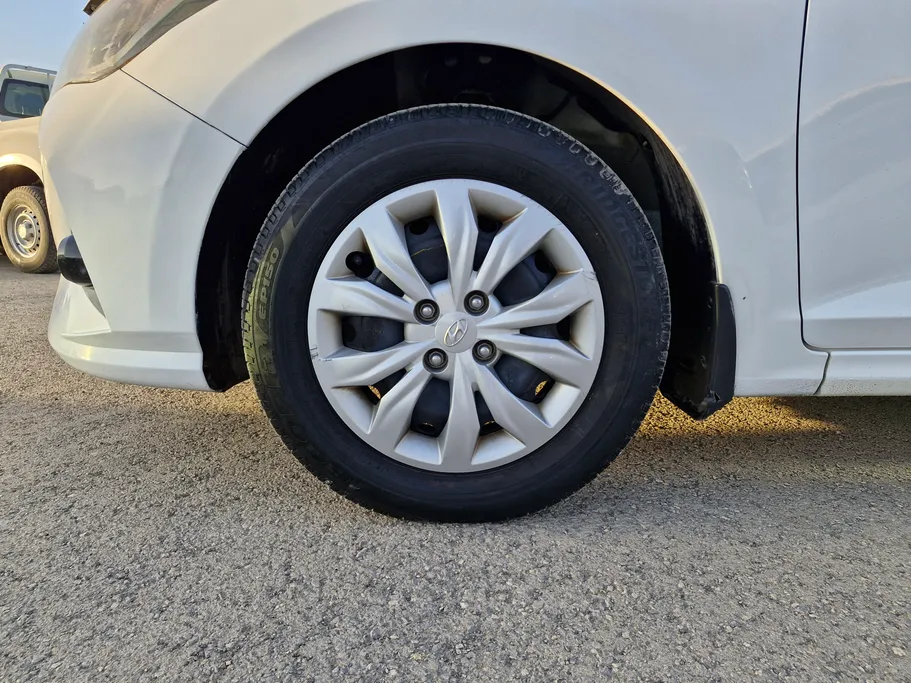 2023 Hyundai Accent Smart 