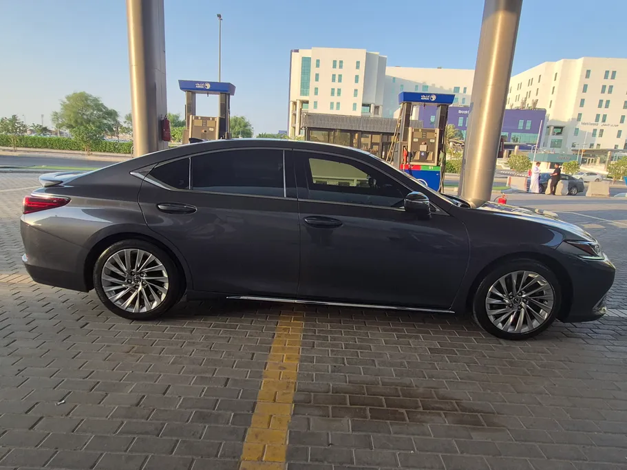 لكزس ES 350 2023 