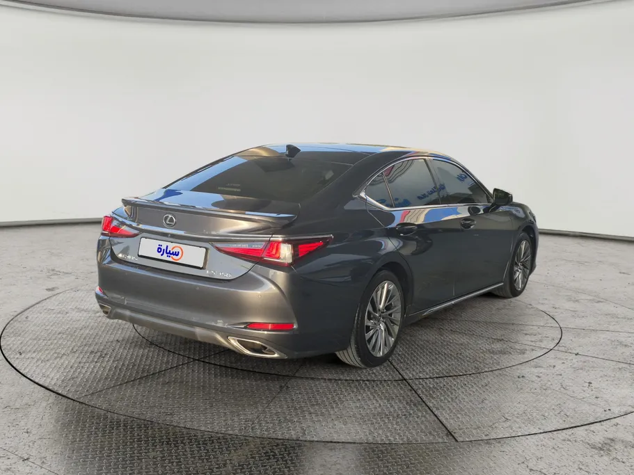لكزس ES 350 2023 