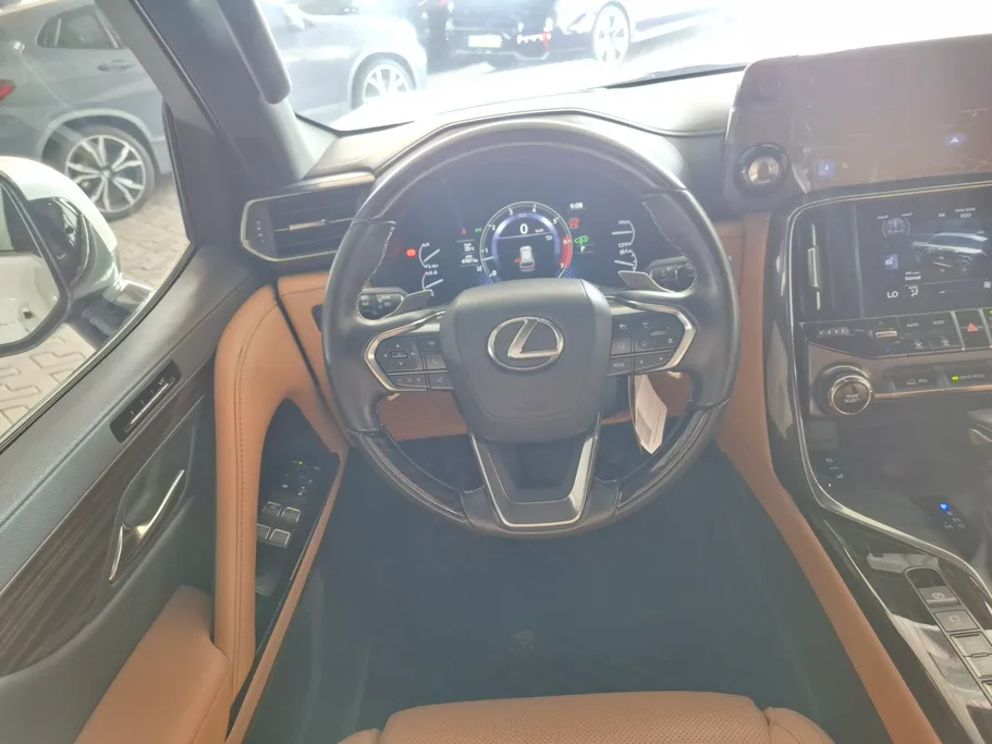 2023 Lexus LX 600 