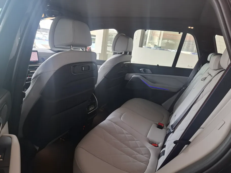 2025 BMW X Series 5 xDrive 40i 
