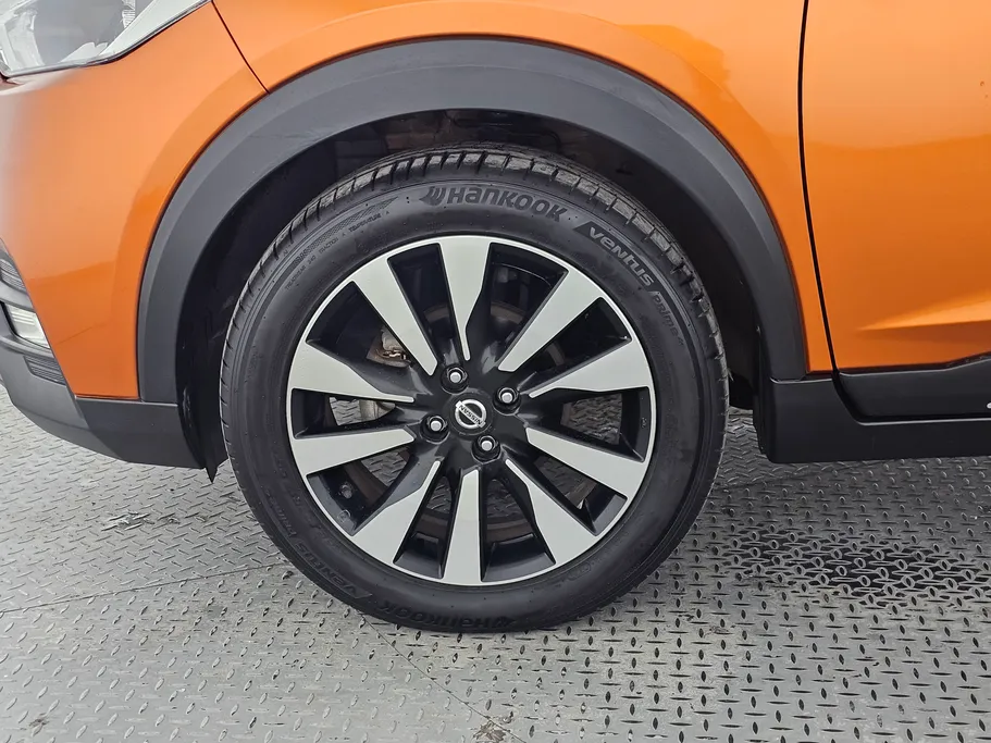2020 Nissan Kicks SL 