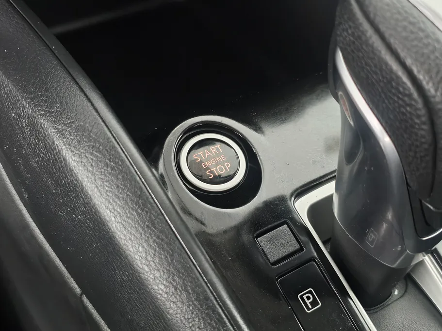 2020 Nissan Kicks SL 