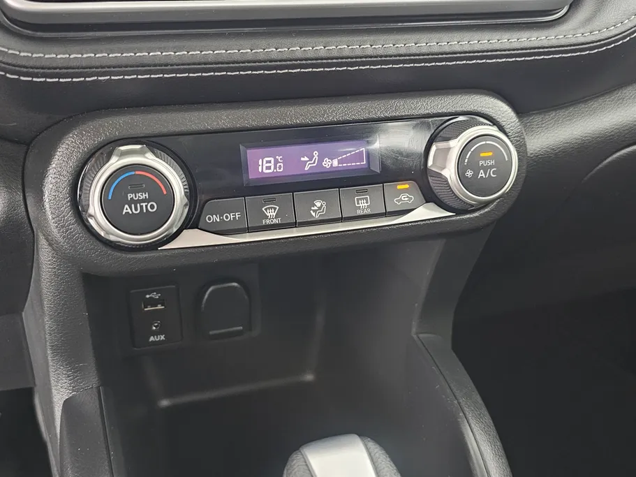 2020 Nissan Kicks SL 