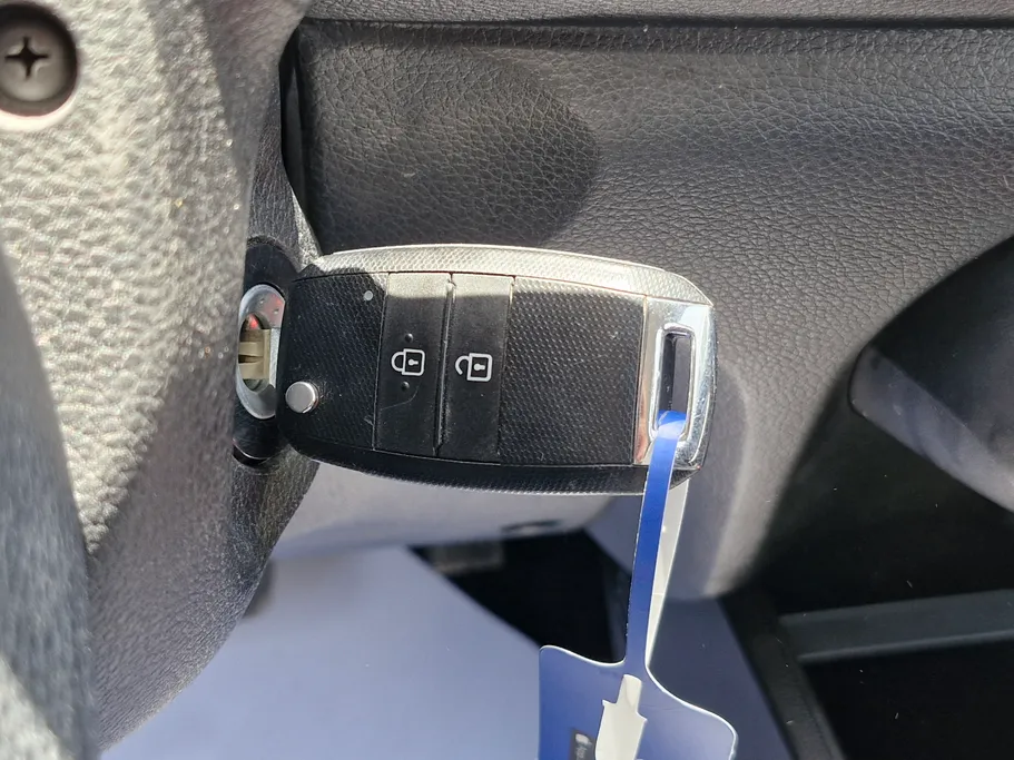 2022 Kia Pegas GL 