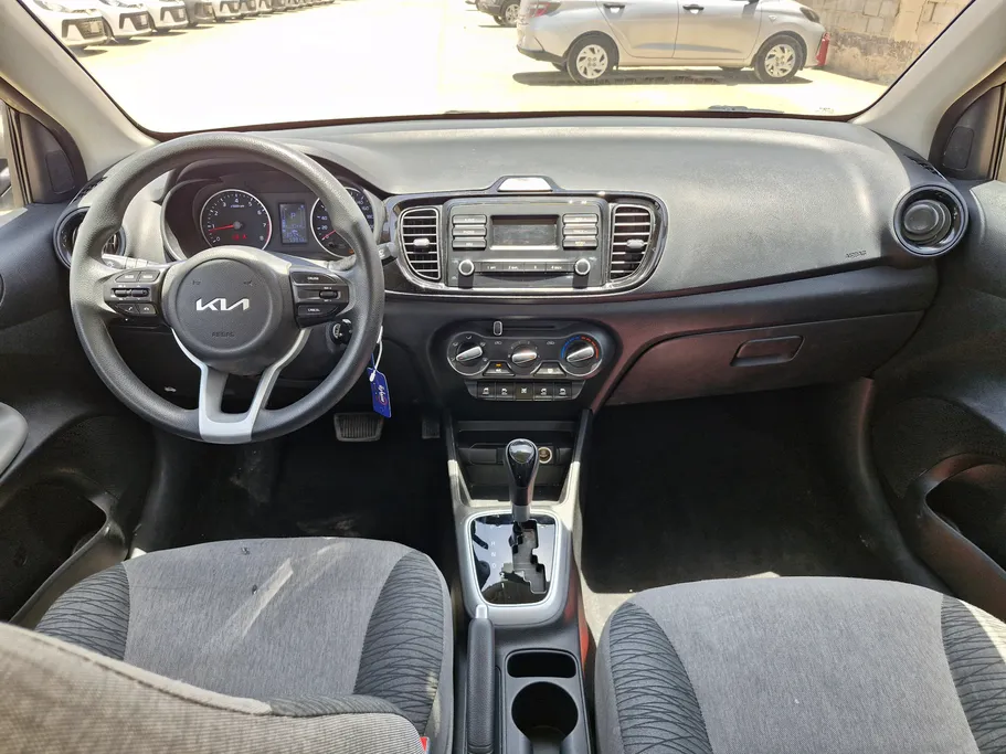 2022 Kia Pegas GL 