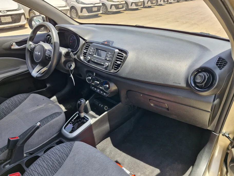 2022 Kia Pegas GL 