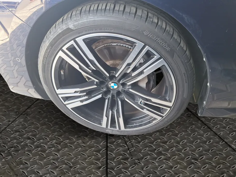 بي ام دبليو الفئة السابعة 735i 2023 
