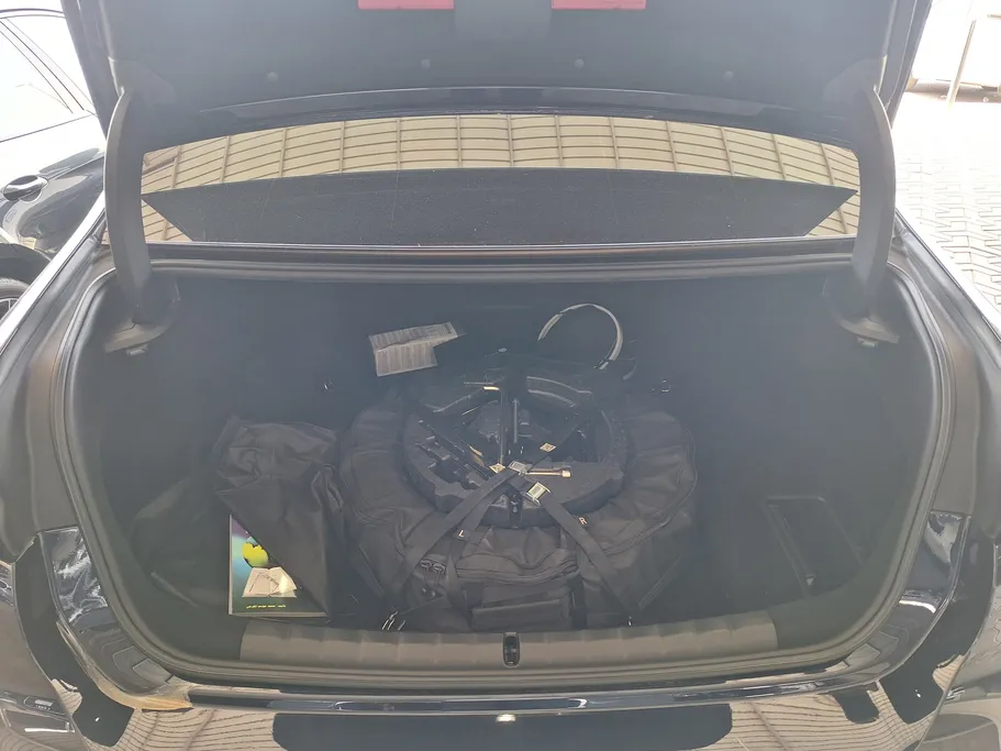 بي ام دبليو الفئة السابعة 735i 2023 