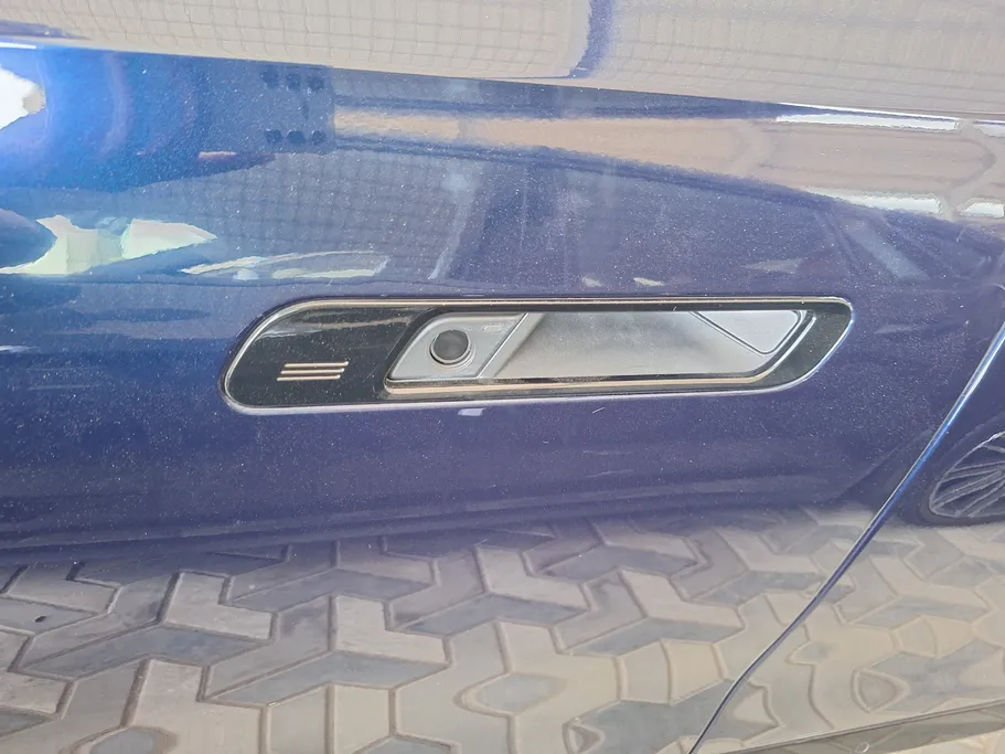 بي ام دبليو الفئة السابعة 735i 2023 