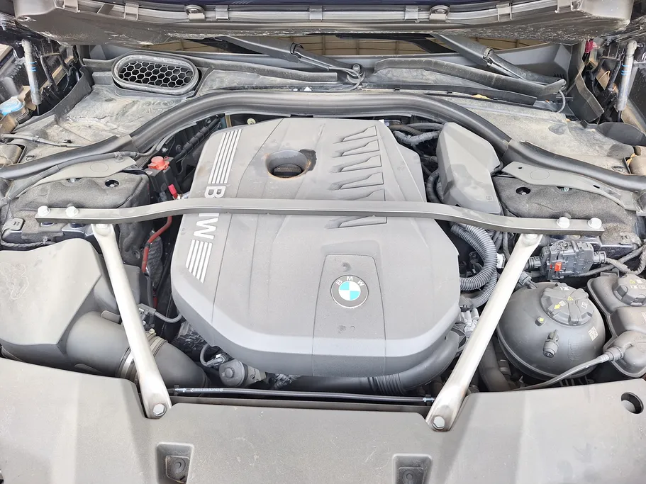بي ام دبليو الفئة السابعة 735i 2023 