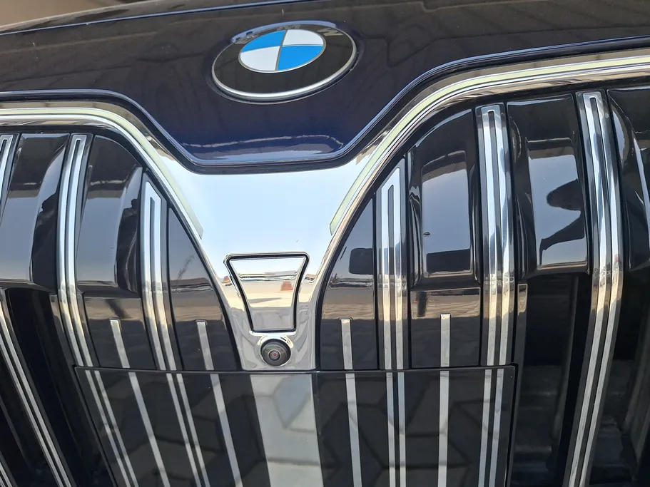 بي ام دبليو الفئة السابعة 735i 2023 