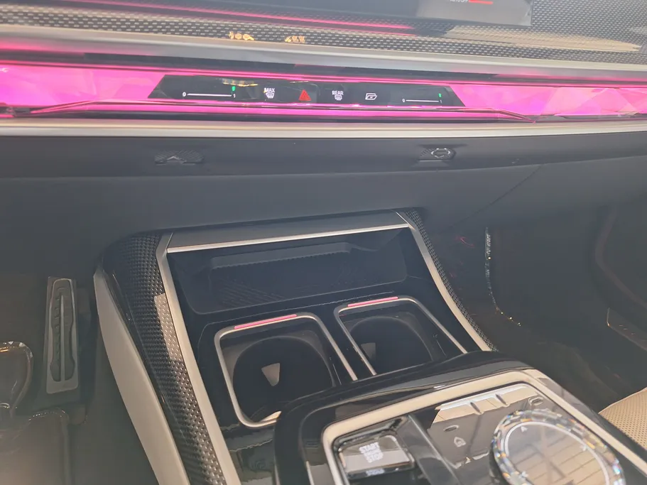 بي ام دبليو الفئة السابعة 735i 2023 