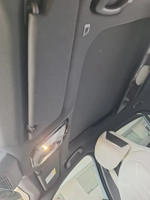 بي ام دبليو الفئة السابعة 735i 2023 