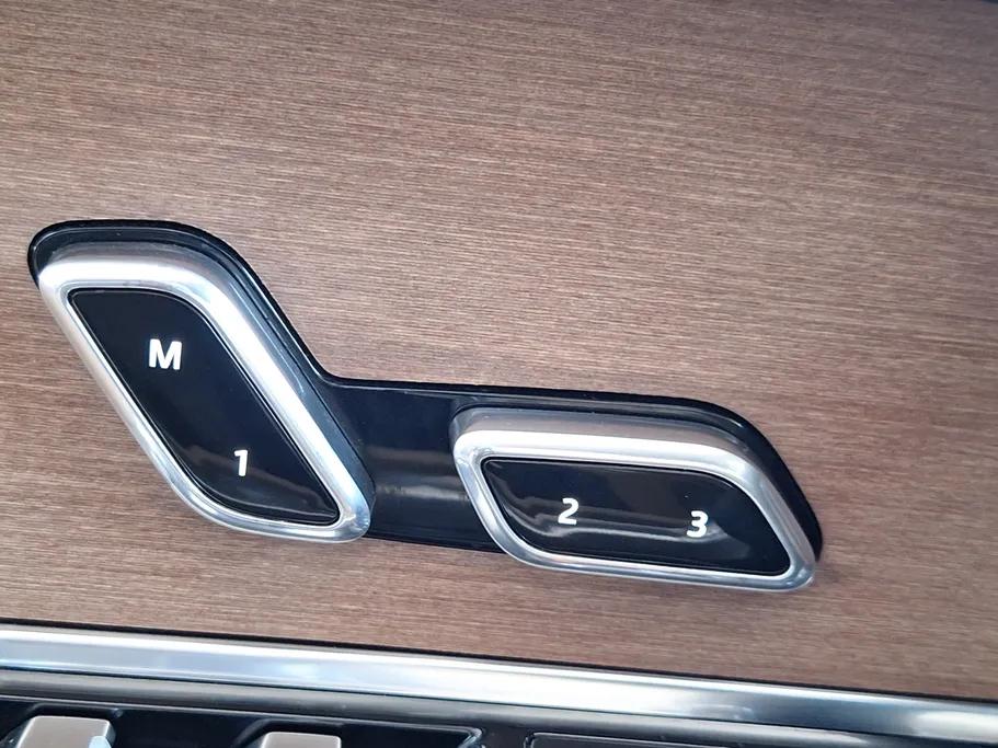 2023 Land Rover Range Rover  SE 