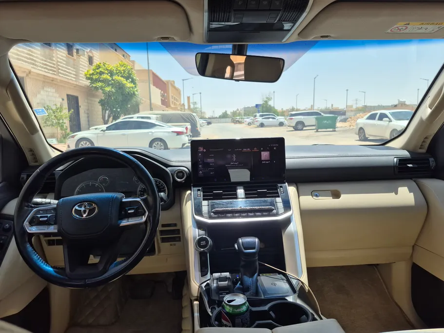 2022 Toyota Land Cruiser GXR 