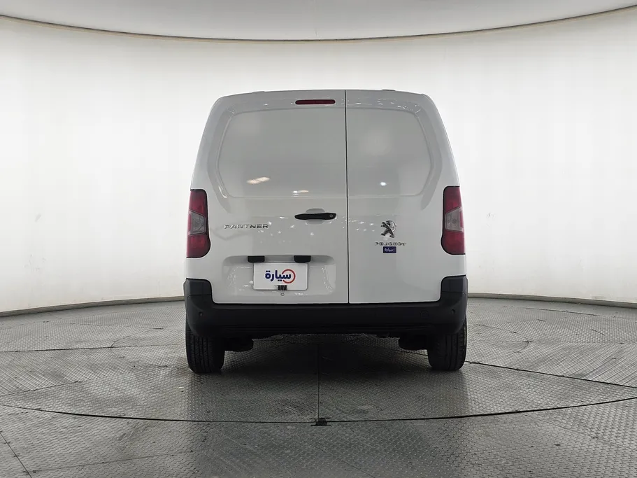 بيجو بارتنر Short van 2023 