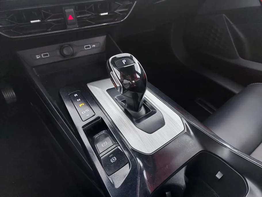 2023 MG GT LUX 