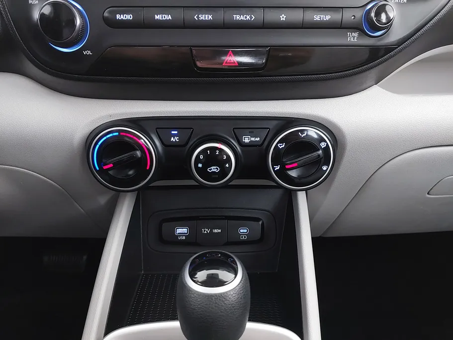 2025 Hyundai Venue Smart 