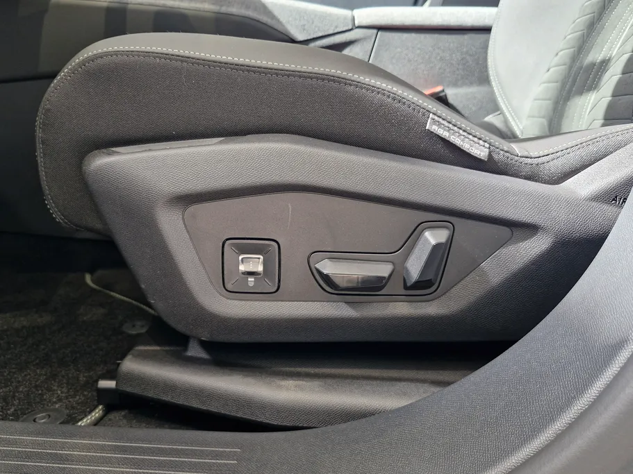 2026 Peugeot 5008 GT 