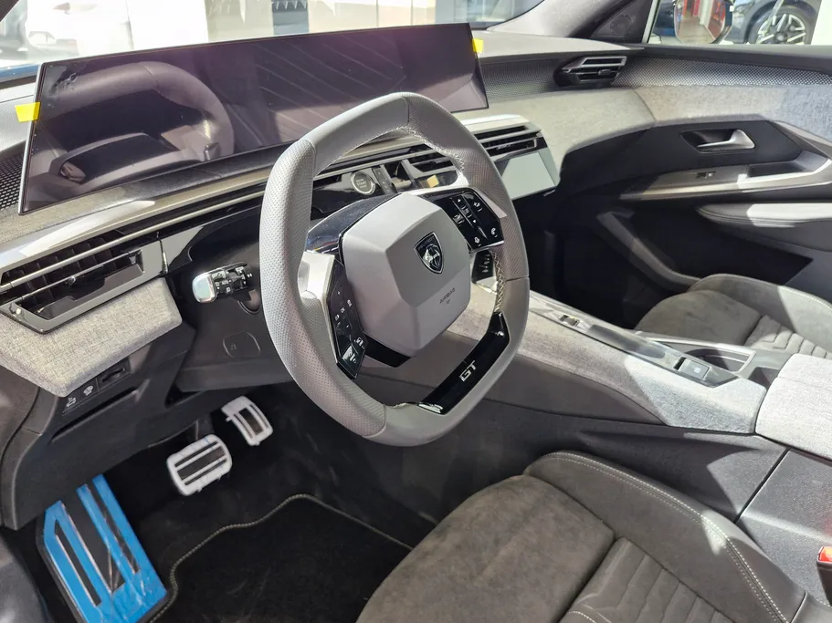 2026 Peugeot 5008 GT 