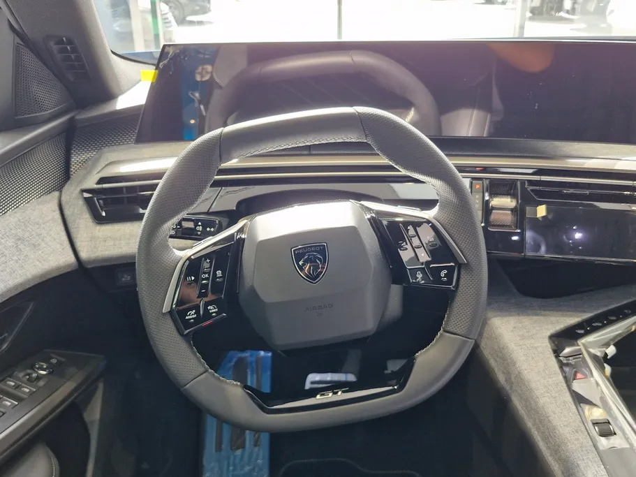 2026 Peugeot 5008 GT 
