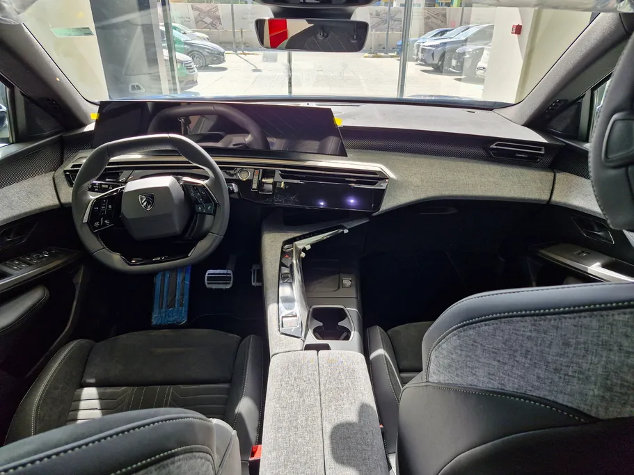 2026 Peugeot 5008 GT 